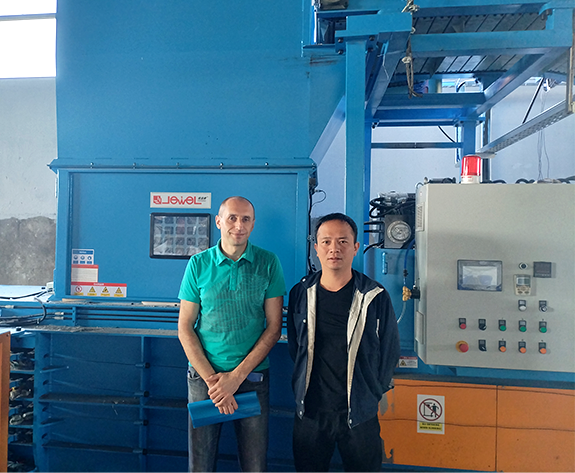 Penyelesaian Baling Berkecekapan Tinggi untuk Kitar Semula Plastik dan Kertas Sisa di Belarus